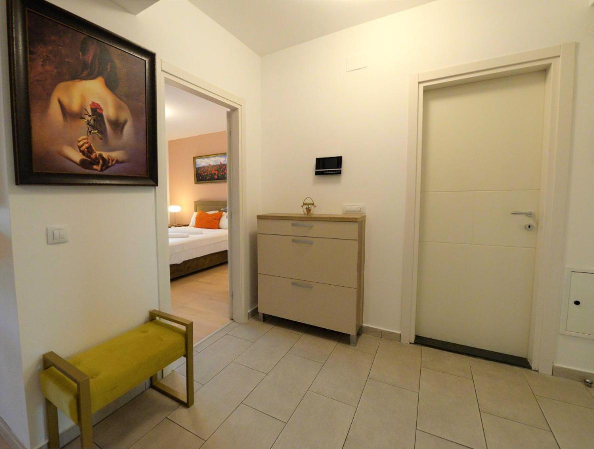 Diva Capitol Luxury Apartment Skopje Luaran gambar